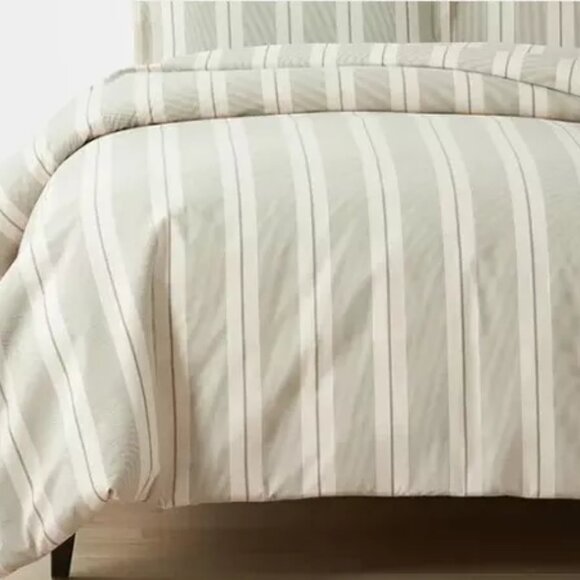 he Company Store Company Cotton™ Wide Stripe Percale Duvet Cover - Picture 1 of 4